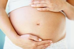 Kulturális mítoszok alakítják a terhes nők elvárásait