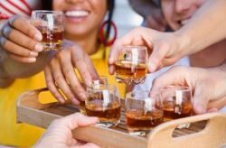 Magyar tini lányok a top hat európai alkohol fogyasztók között